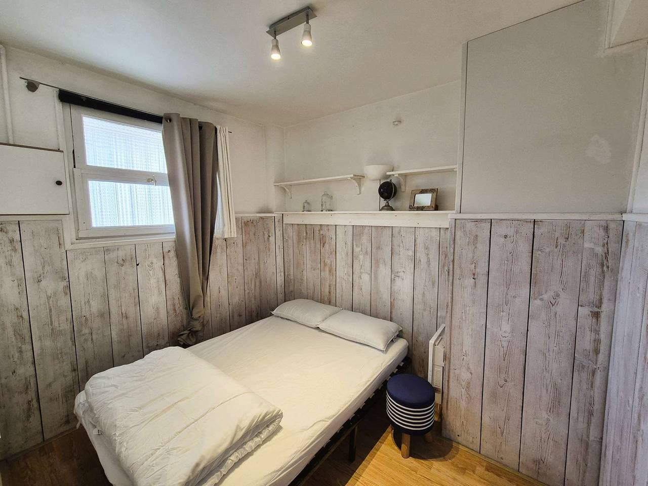 Foto 6 von 7: Wunderschönes Apartment mit einem Schlafzimmer und Meerblick Strände, Geschäfte und Restaurants sind zu Fuß erreichbar.