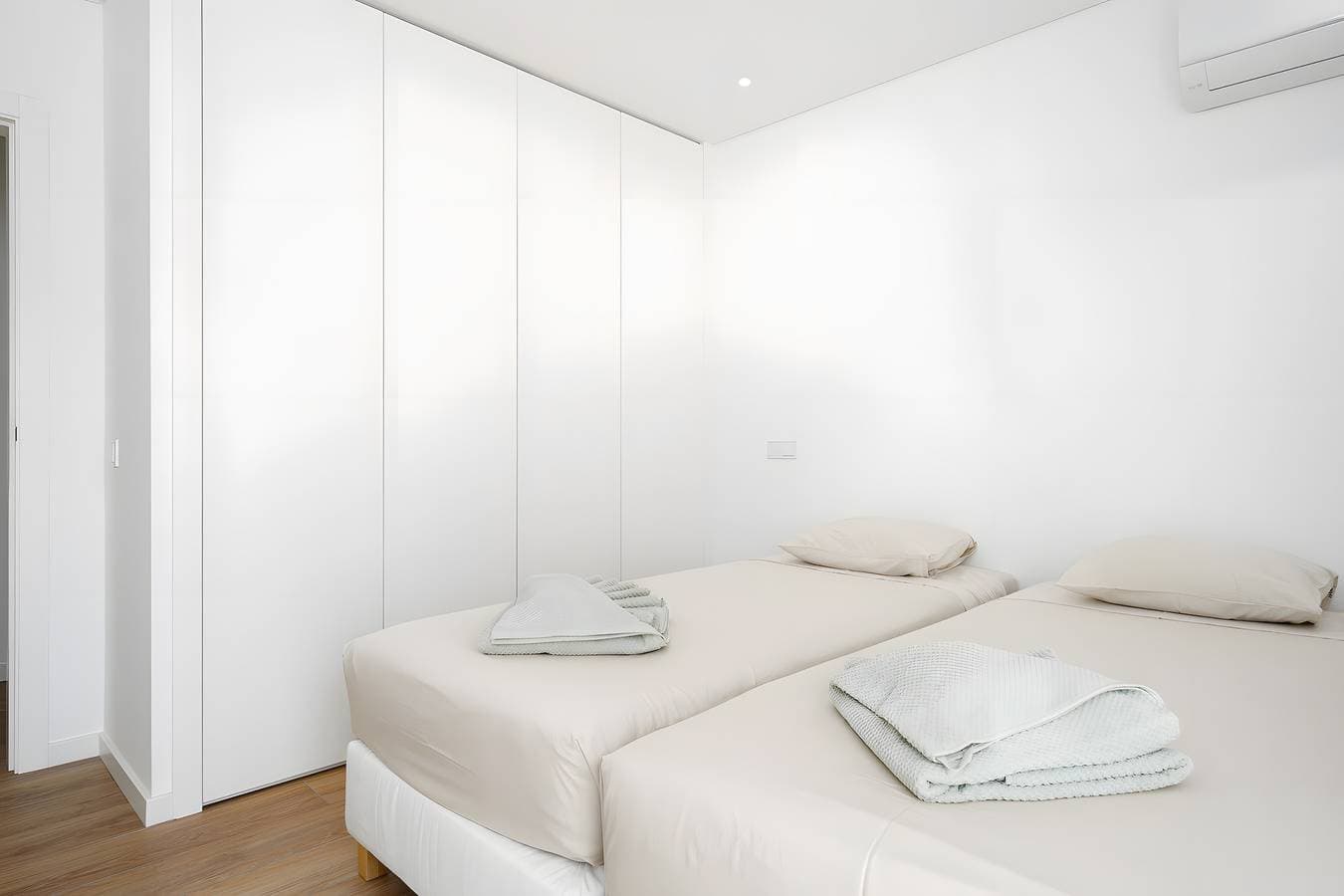 Foto 11 von 30: Geräumige 2-Zimmer-Wohnung mit luxuriöser Terrasse, 2 Minuten zum Strand