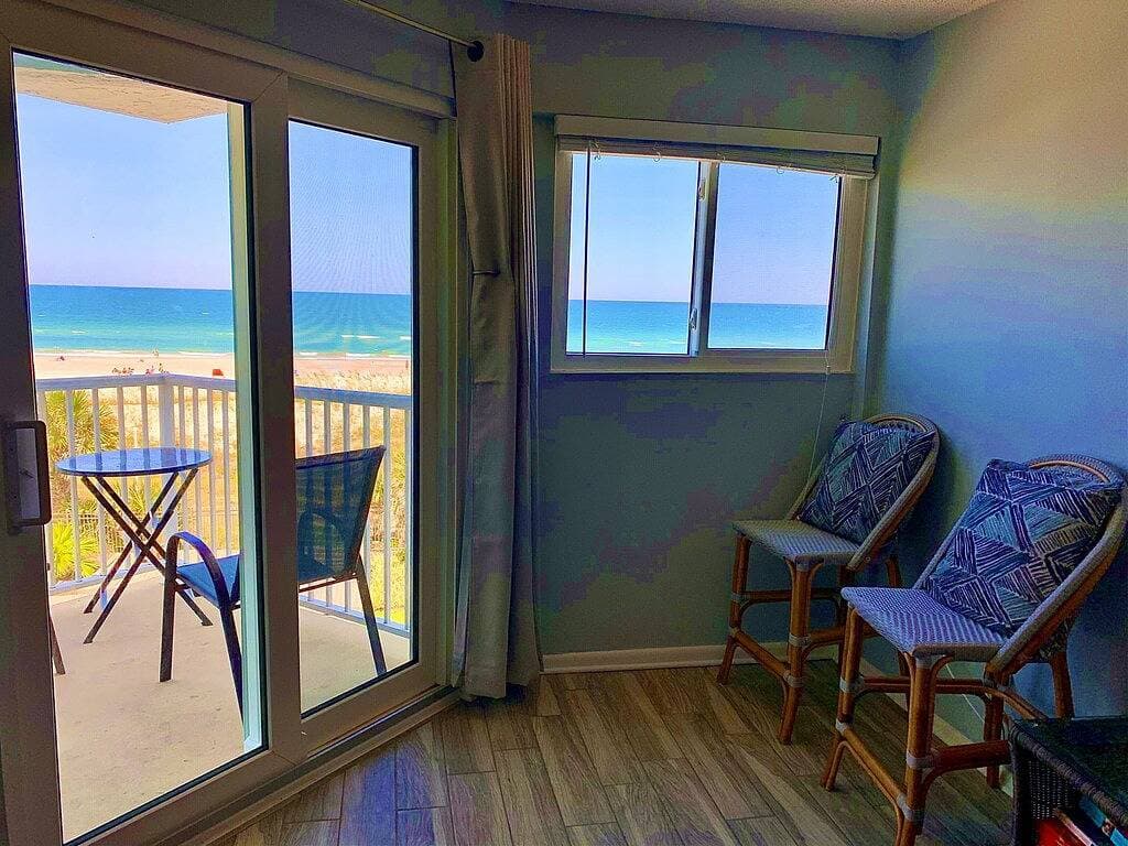 Foto 5 von 39: Oceanfront Wohnung mit Terrasse, Pool / tierfreundlich