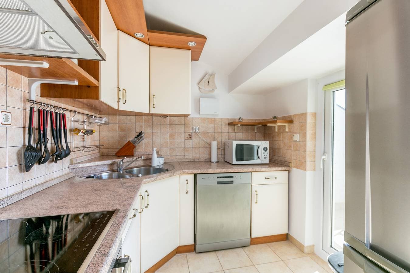 Foto 11 von 29: 2-Zimmer-Ferienwohnung mit Terrasse und Meerblick Trogir A-23836-a