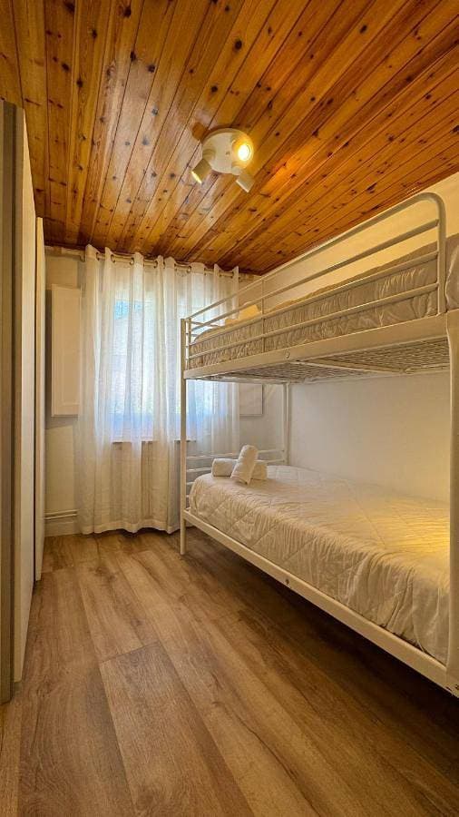 Foto 5 von 13: Two-Bedroom Apartment