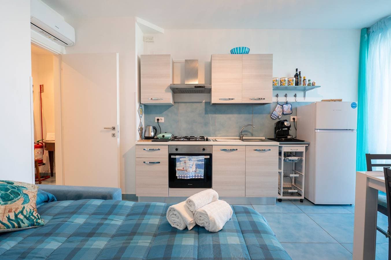 Foto 8 von 30: Ferienwohnung 'Scinniamare Con Vista' mit Meerblick, WLAN und Klimaanlage