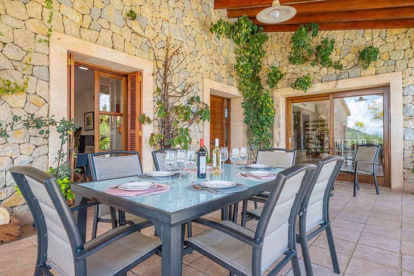 Foto 8 von 55: Villa für 10 Personen mit Garten