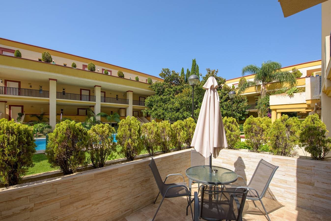 Foto 2 von 25: Einzimmerwohnung 'Romana Playa 203' mit Pool, privater Terrasse und WLAN