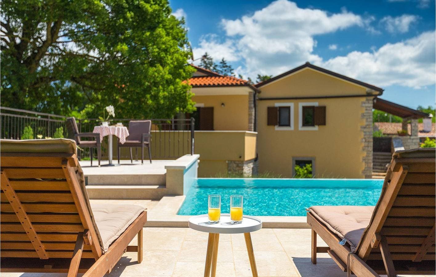 Foto 13 von 61: Gemütliche 2-Zimmer-Wohnung mit Pool, WLAN und Parkplatz in der Nähe von Restaurants
