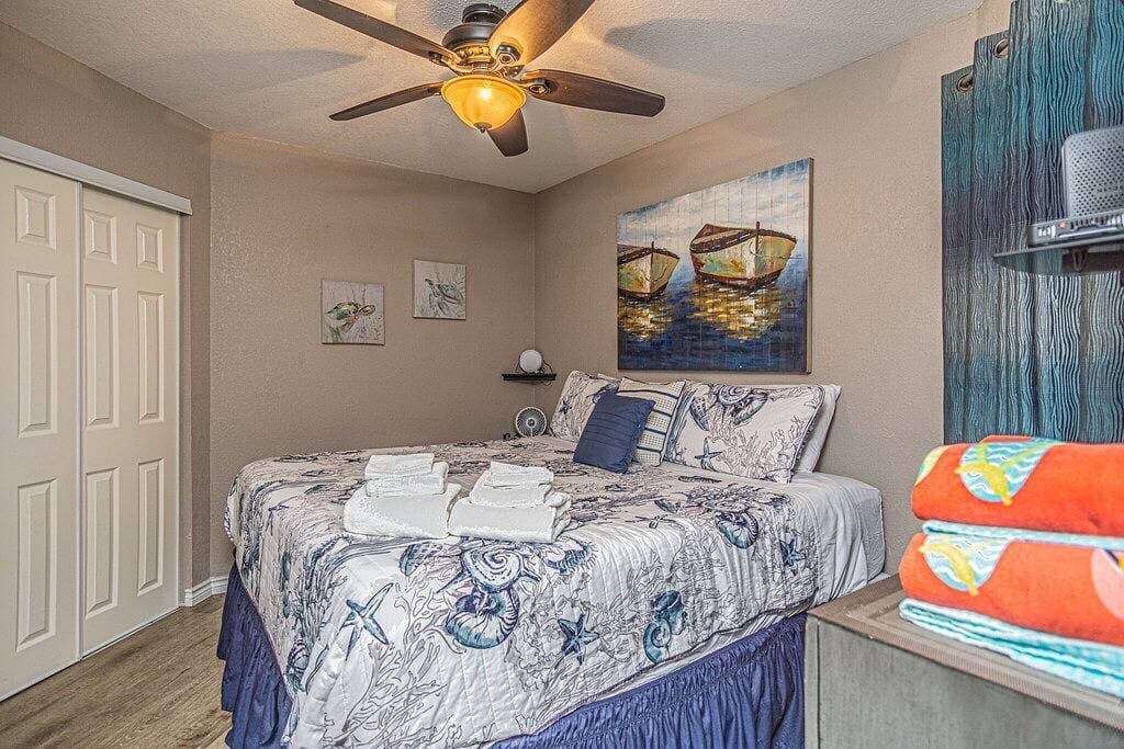 Get A Wave From It All - Unwind with Gulf Views, Dog Friendly! 1