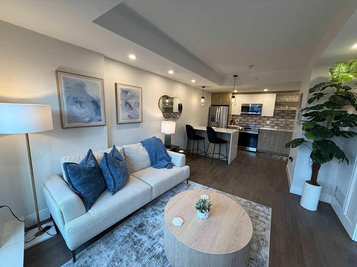 Bright 1 BR with waterview and 6 appliances 1
