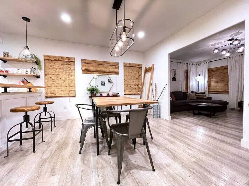 Remodeled 2Br · Fenced Yard · Midtown · Driveway Parking 1