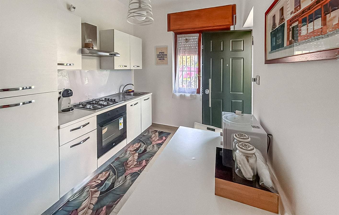 Foto 9 von 33: Appartement am Strand mit Pool, Terrasse und Garten