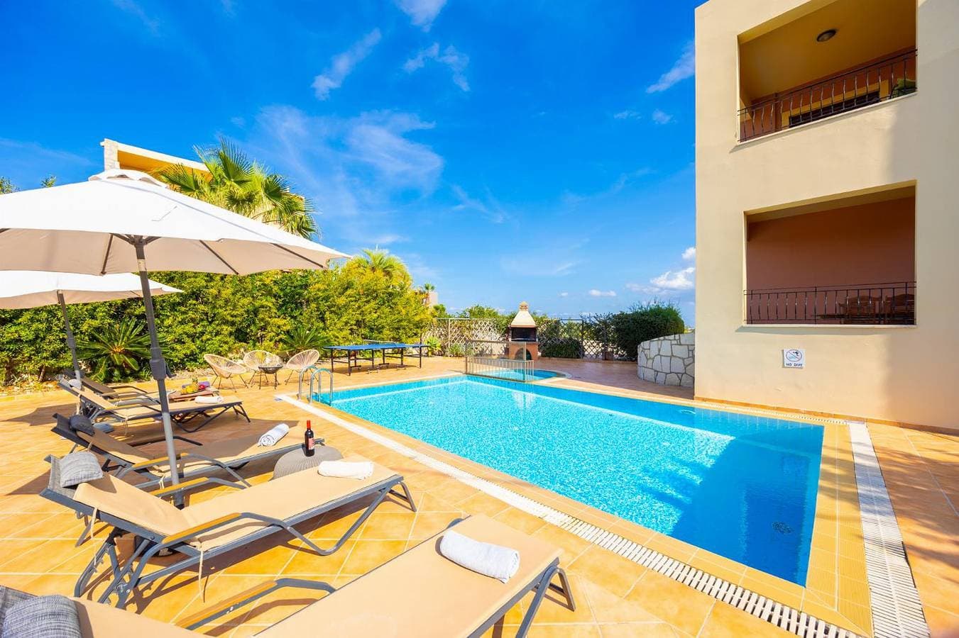 Foto 5 von 32: Villa für 6 Personen mit Garten