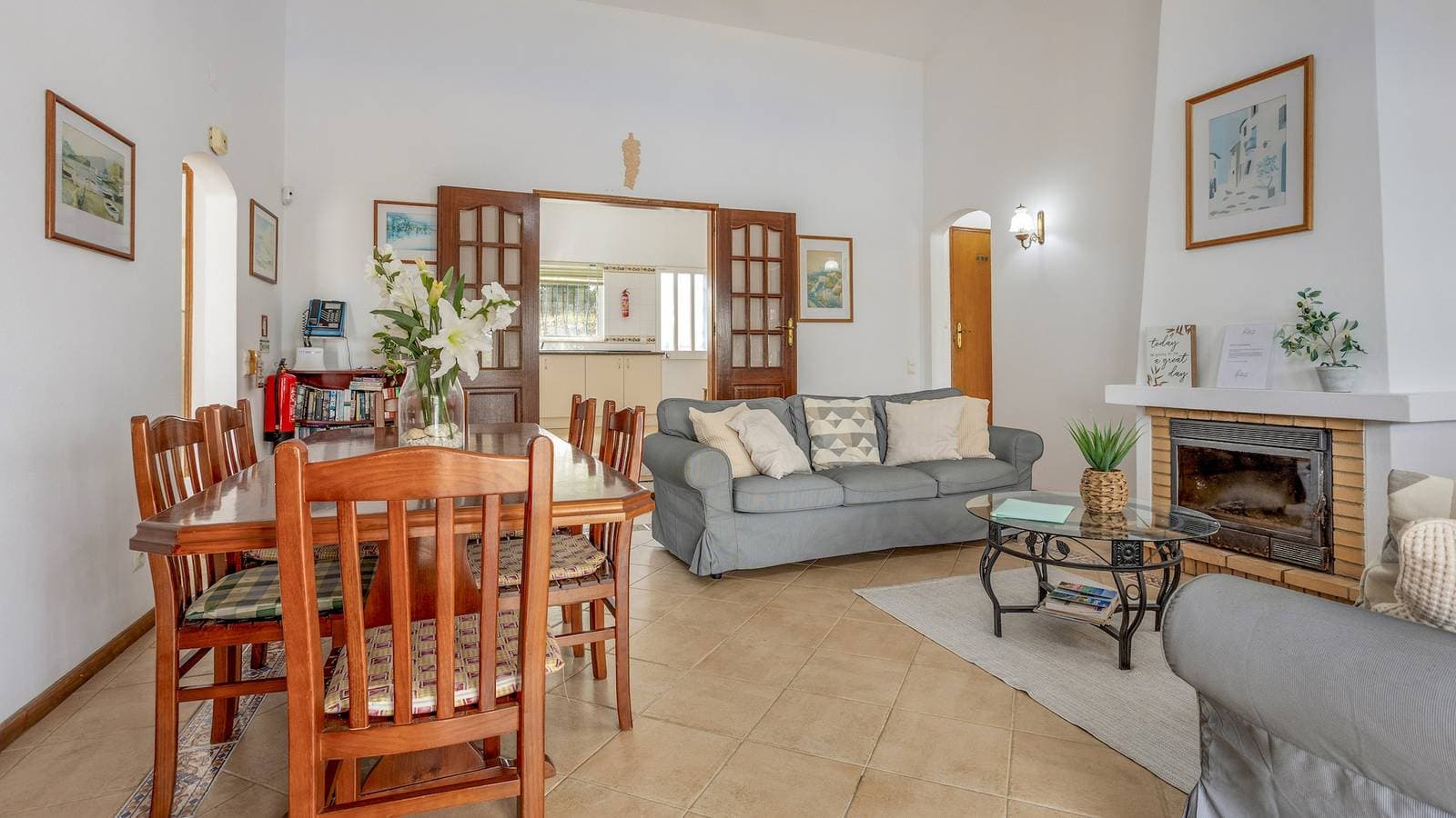 Foto 8 von 32: Villa für 6 Personen mit Terrasse