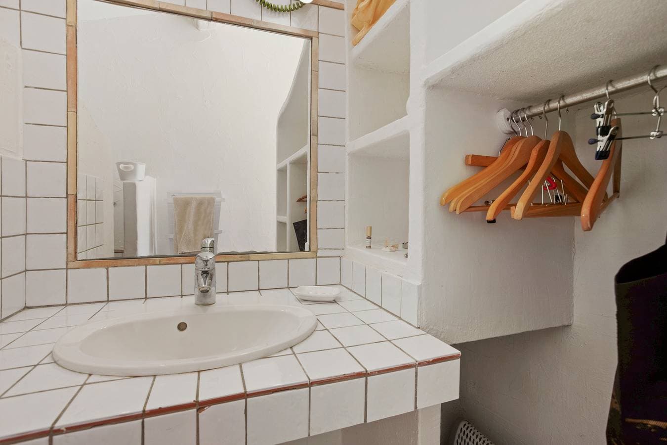 Foto 11 von 24: Zimmer 'Bagaud' mit Meerblick, gemeinsamer Terrasse und WLAN