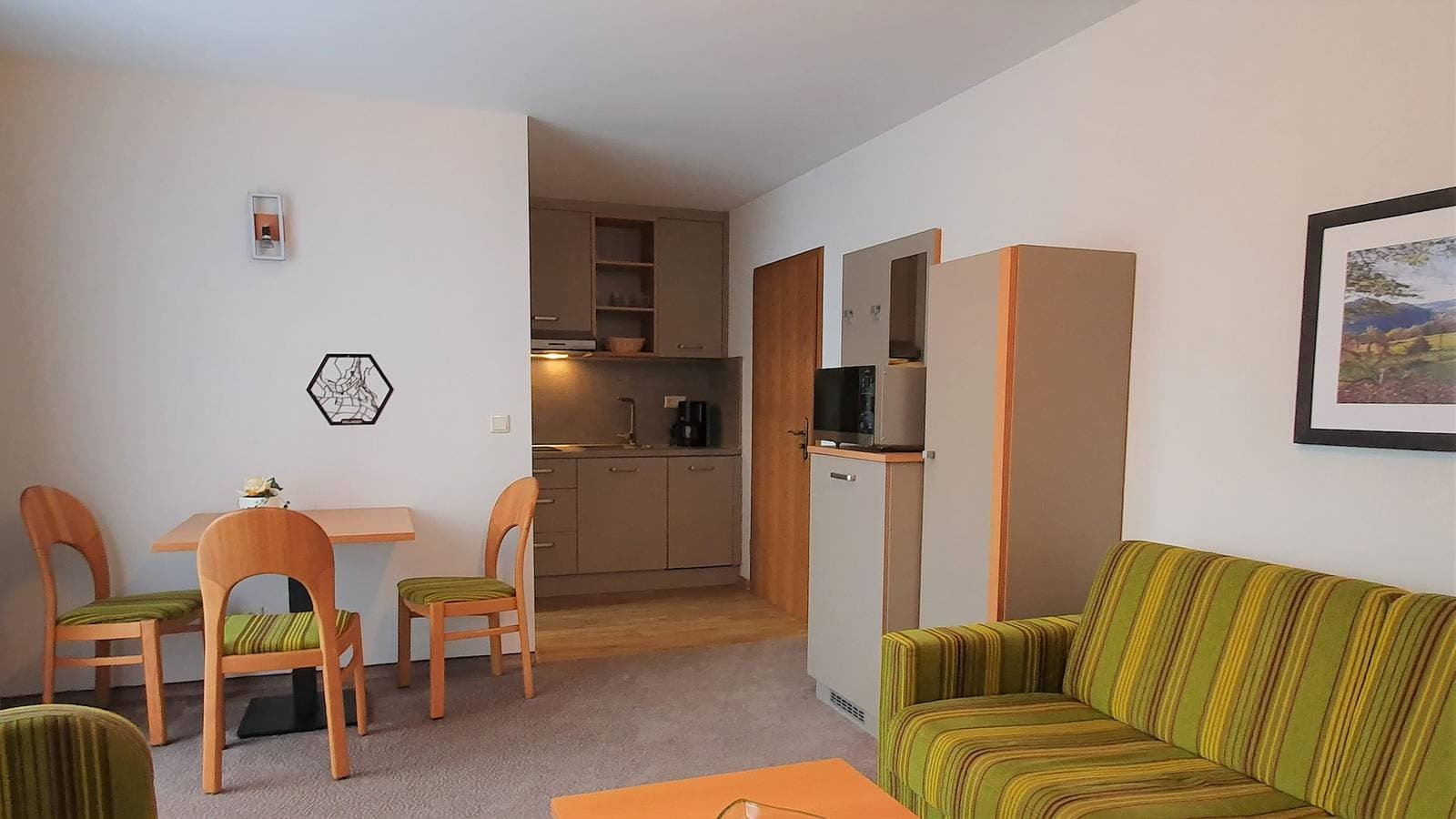 Foto 5 von 11: Haus Kieferneck - Einraum-Ferienwohnung "Klein Fein"