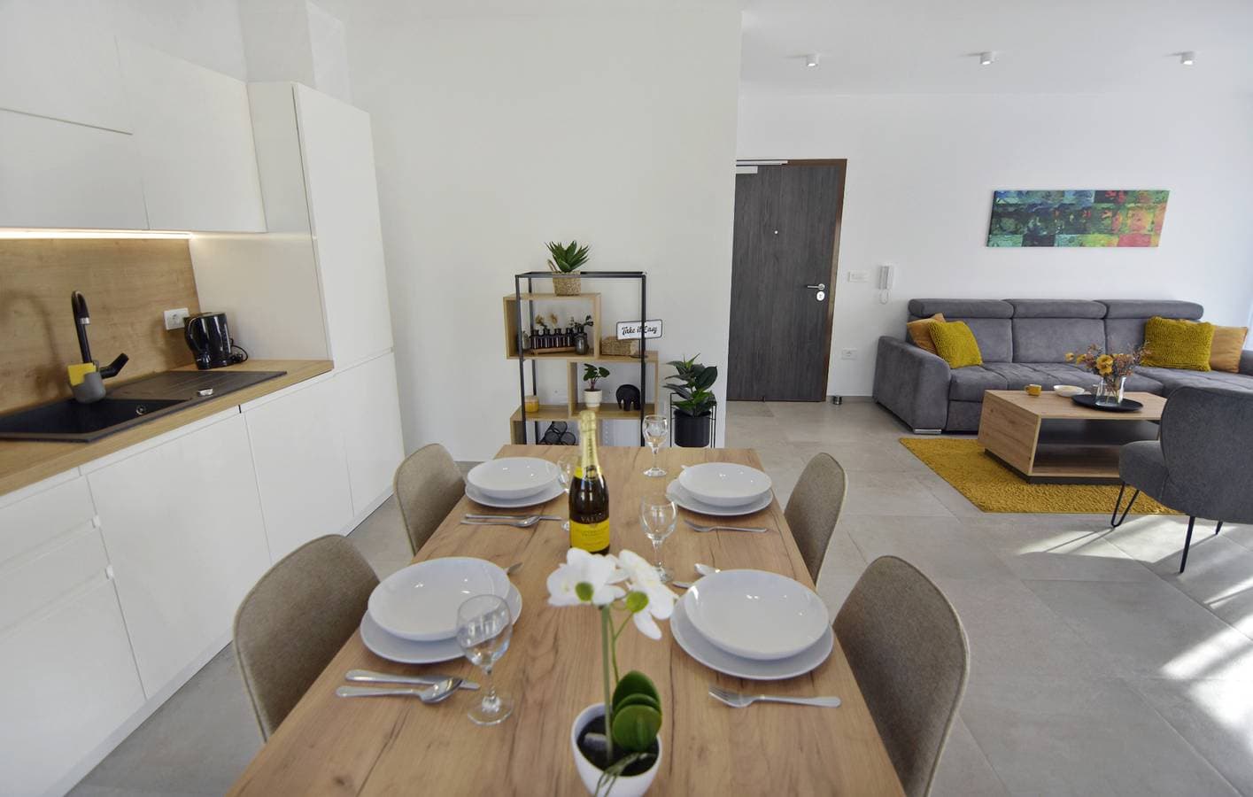 Foto 7 von 42: Moderne Wohnung in der Nähe von Kanegra Beach