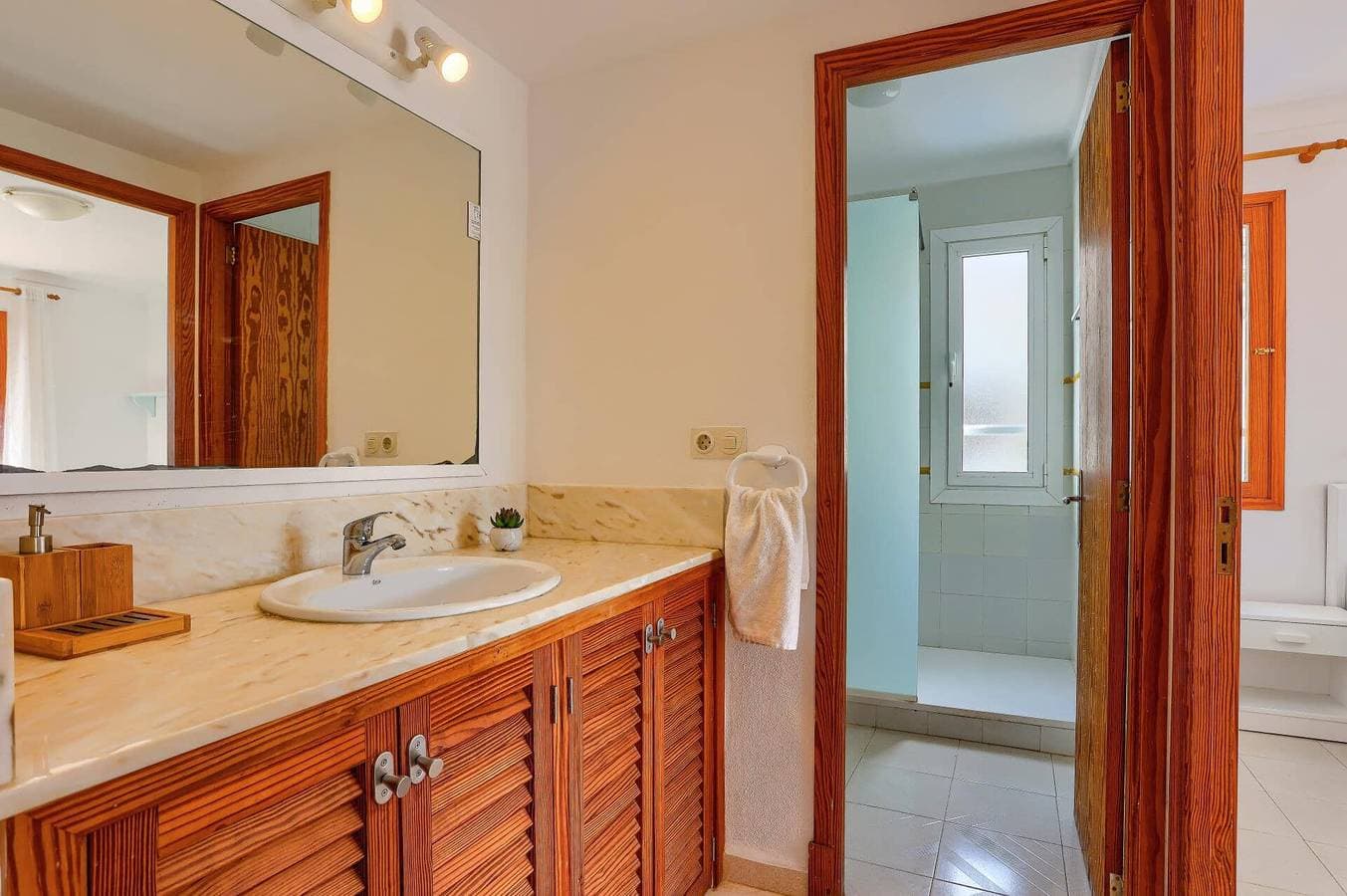 Foto 12 von 35: Villa für 10 Personen mit Garten
