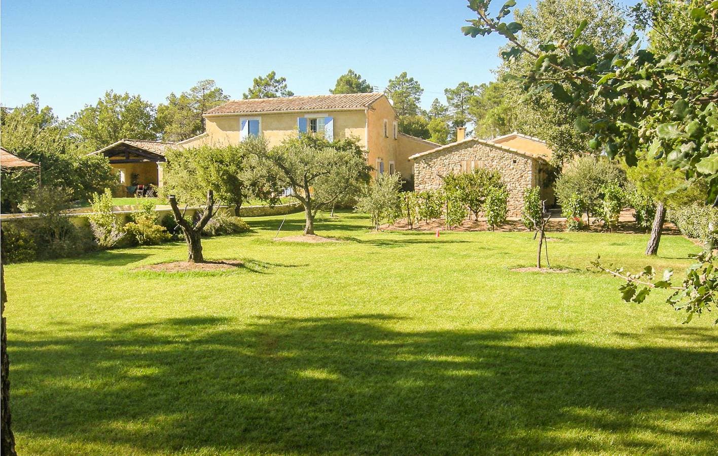 Foto 9 von 16: Roussillon Gartenwohnung - Pool & Parkplatz