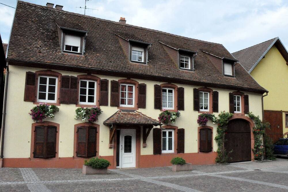 Foto 4 von 11: Charming spacious apartment for 4 people