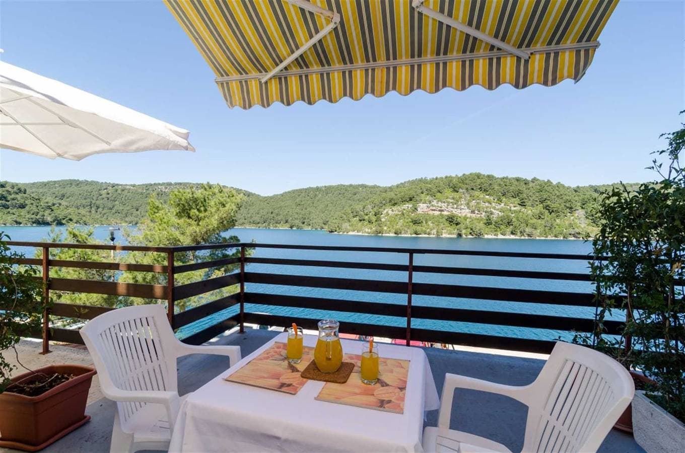 Maestral Studio mit Terrasse und Meerblick 1