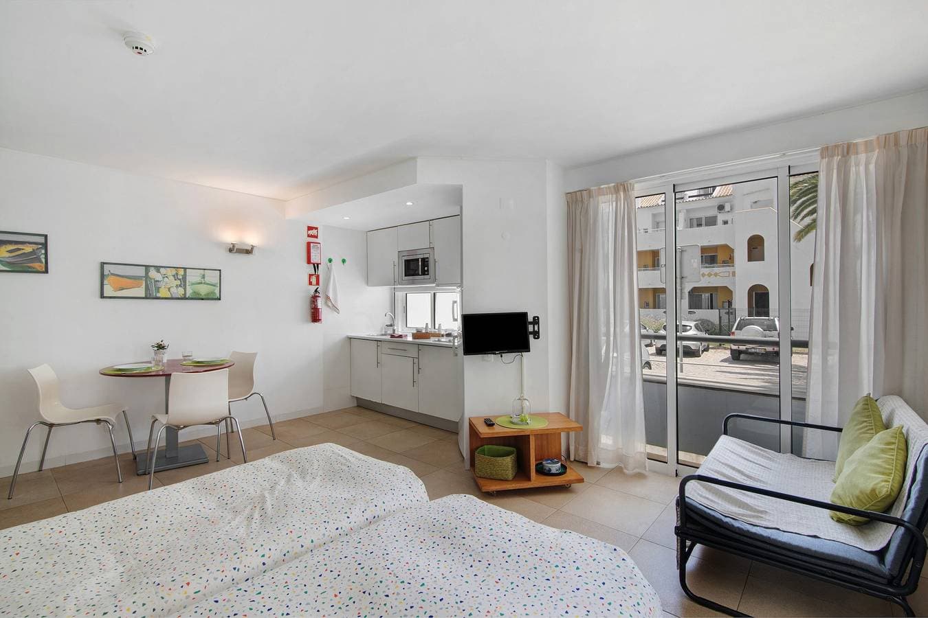 Foto 4 von 23: Studio 'Casa Diouma' mit Gemeinschaftspool, Wi-Fi und Klimaanlage