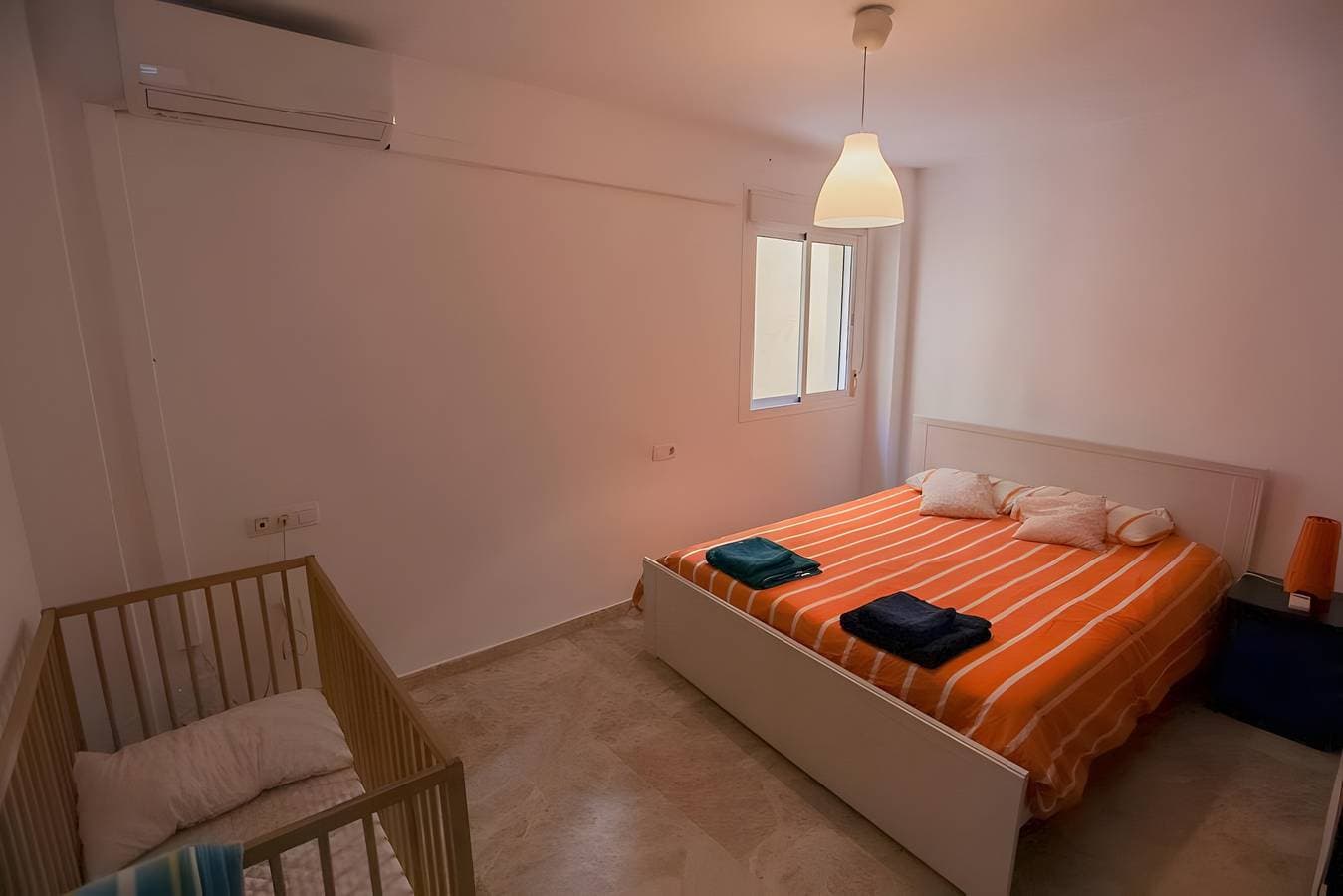 Foto 10 von 13: Apartment '2 Minuten vom Strand, El Palo' mit WLAN und Klimaanlage