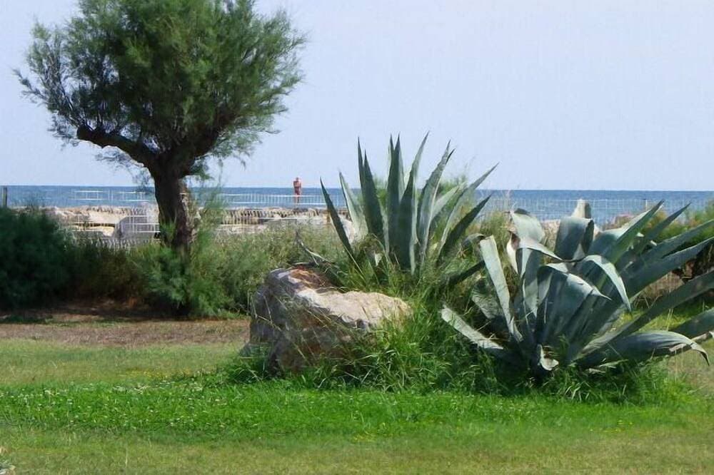 Foto 8 von 27: P2 mit Blick auf das Meer 20 m vom Strand entfernt