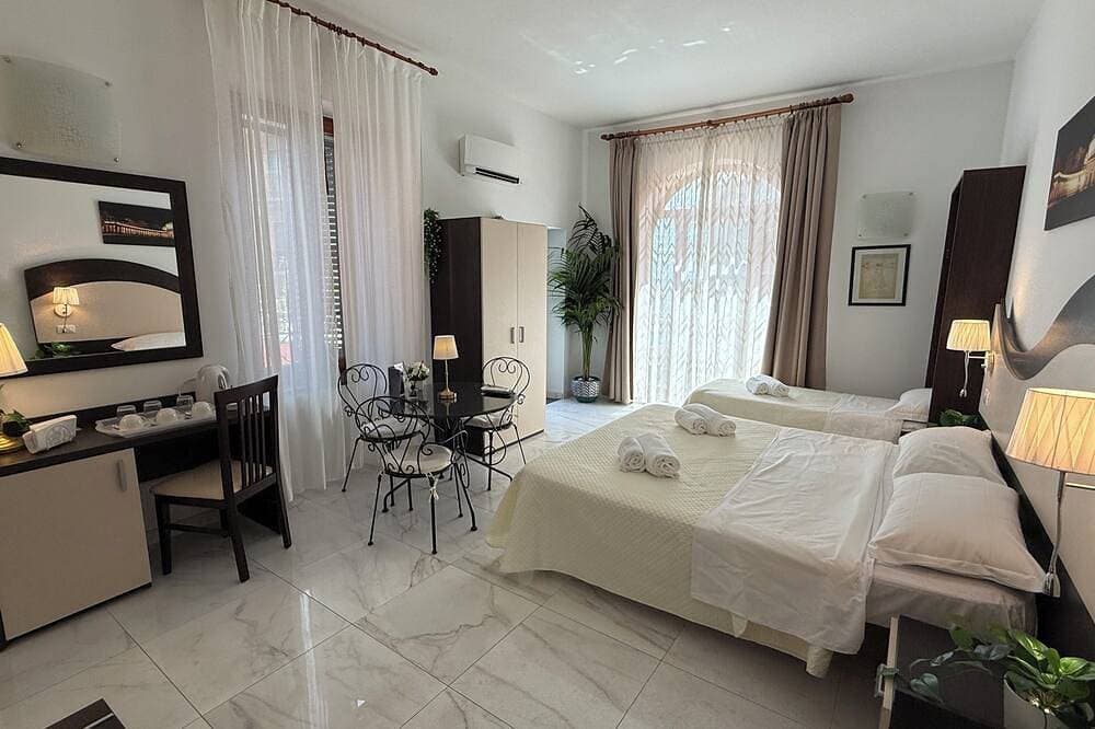 Foto 6 von 17: La Maison Rose - Gaetano Capone