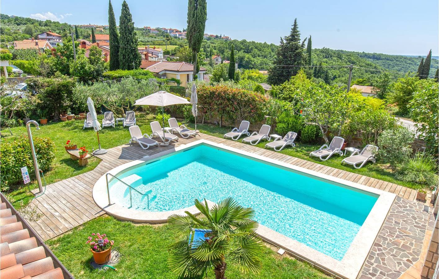 Foto 9 von 17: Ferienwohnung für 4 Personen mit Pool