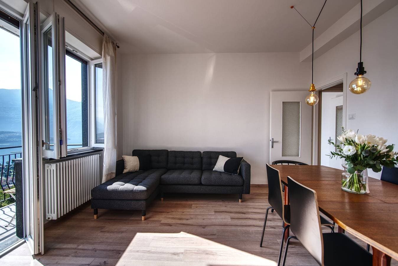 Foto 6 von 37: Ferienwohnung für 8 Personen mit Seeblick