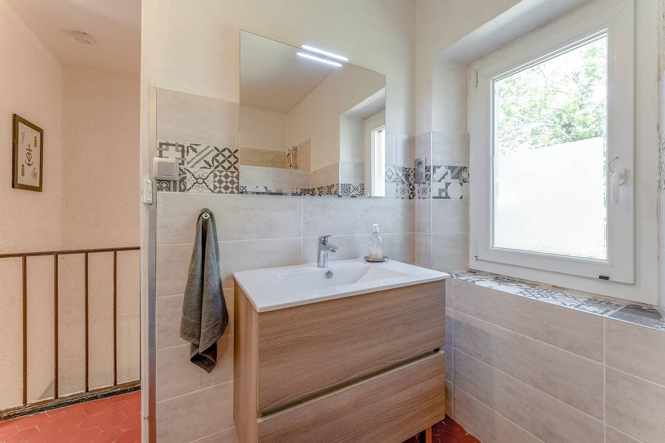 Foto 9 von 21: Gästezimmer „Aux Portes Des Alpilles“ mit Gemeinschaftspool, WLAN und Klimaanlage