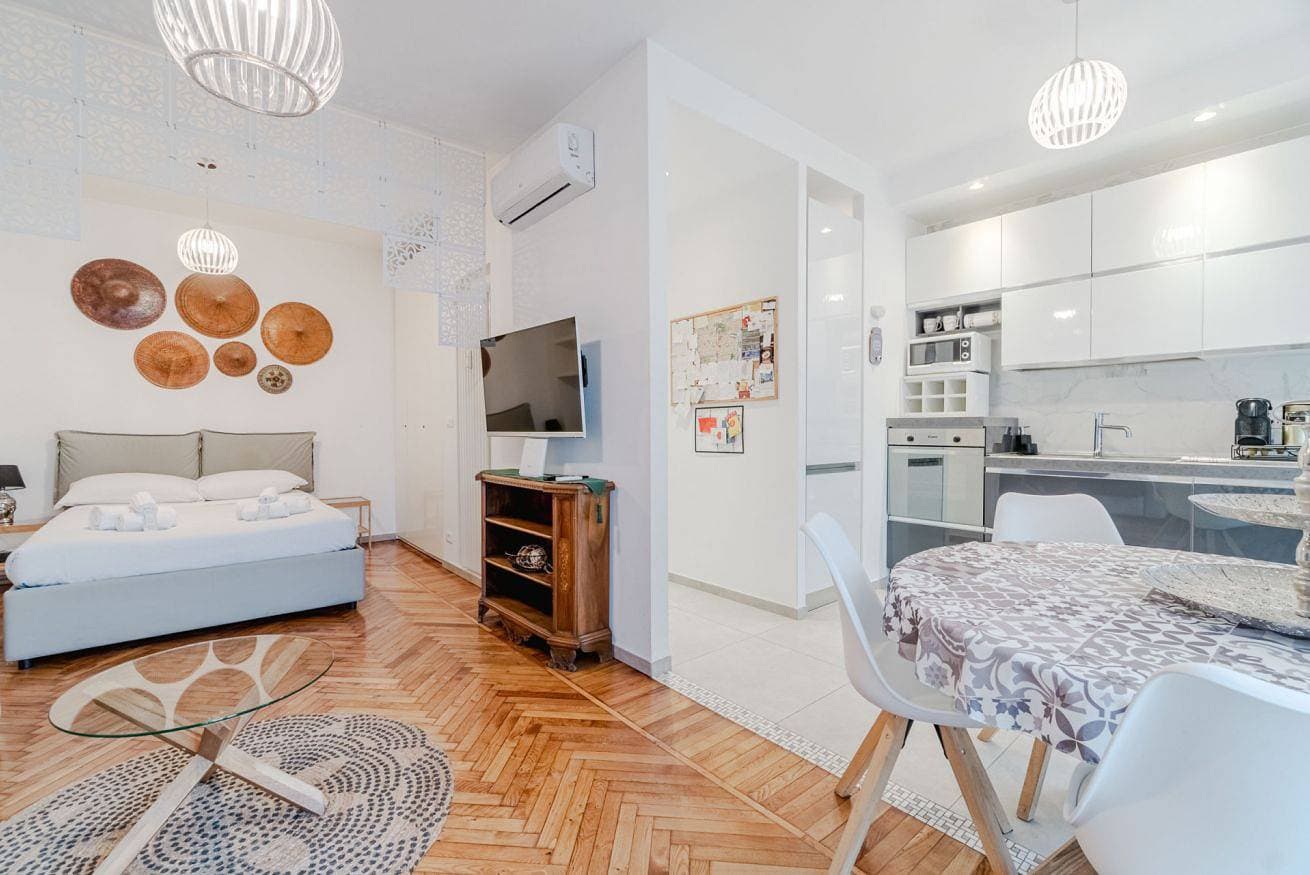 Foto 8 von 27: GuestHost - Elegant Loft x4 - a 500m da Porta Nuova