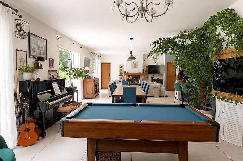 Charming air-conditioned villa in the vineyards, close to the beach 1