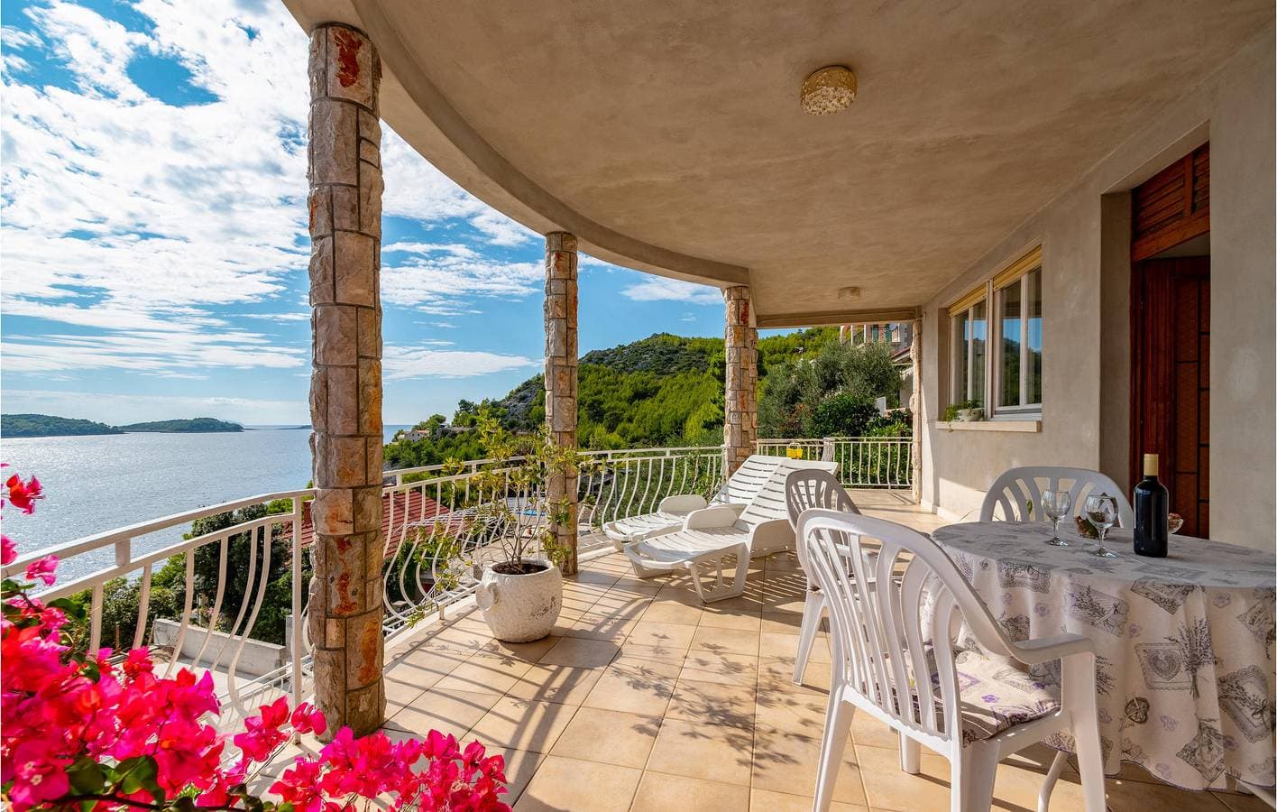 Foto 13 von 33: Gemütliche Ferienwohnung mit Terrasse, WLAN und 1,5 km zum Strand