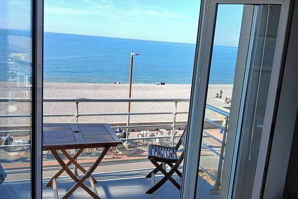 Foto 9 von 15: Un balcon sur la mer Corinne Avec Parking, Balcon, Ascenseur