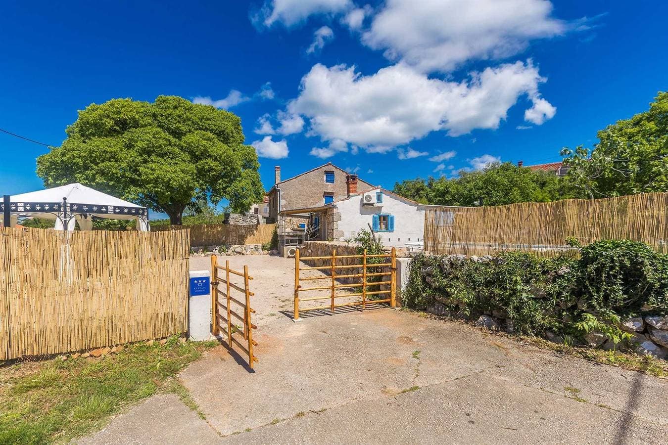 Foto 9 von 25: Rustikales Ferienhaus Depope mit privatem Pool