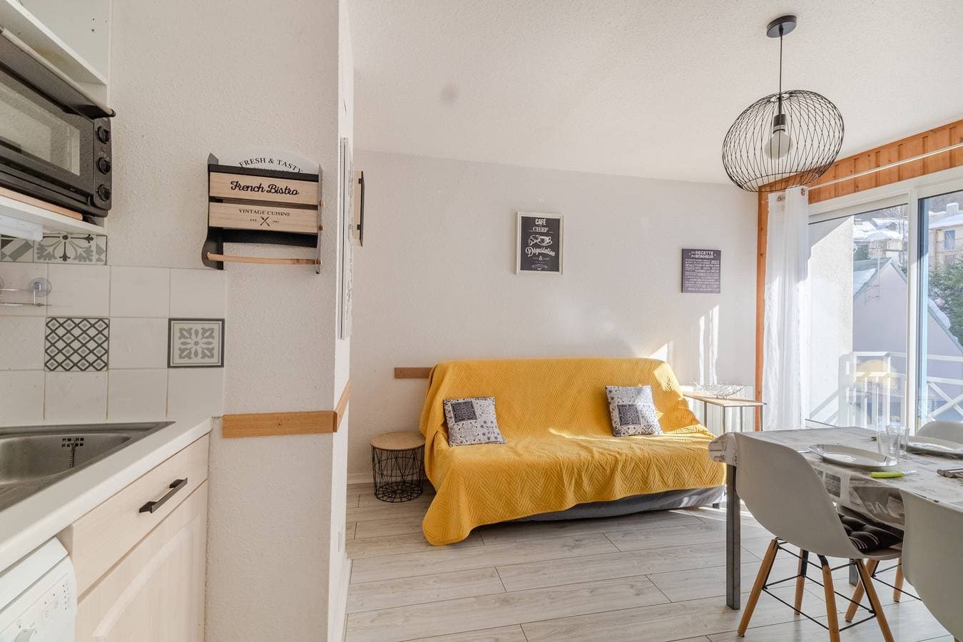 Foto 7 von 12: Ferienwohnung für 4 Personen mit Balkon