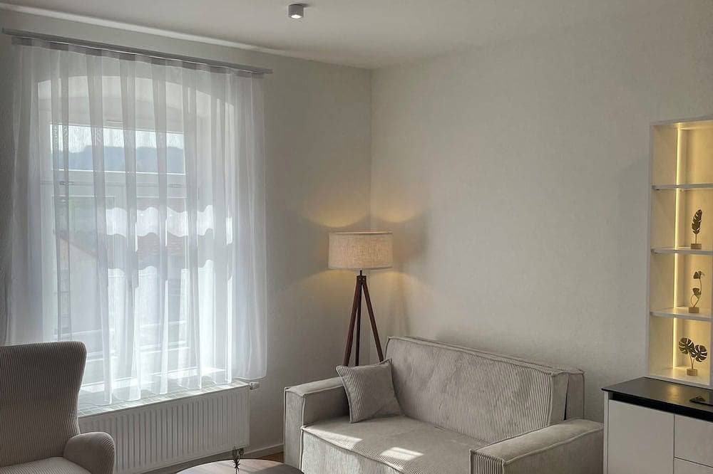 Schloss Espasingen am Bodensee | Ferienwohnung Martine de Bertereau Suite 1
