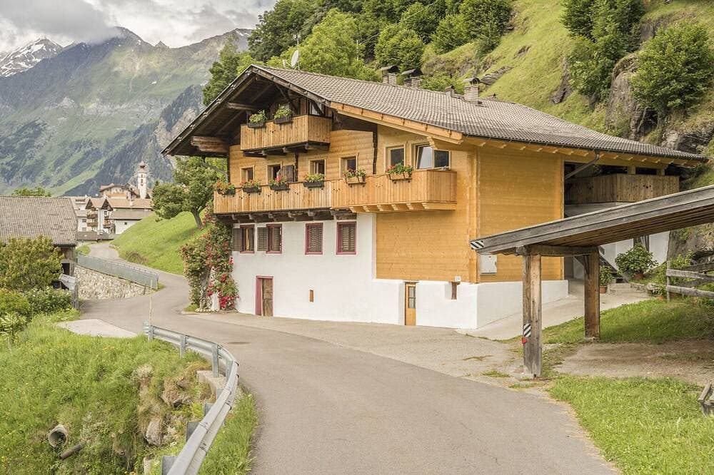 Ferienwohnungen mit Panoramablick auf die Berge 1