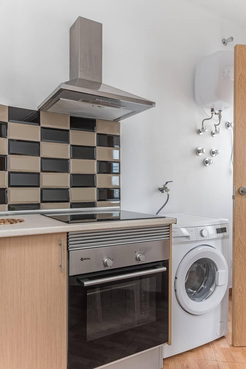Foto 10 von 32: Ferienwohnung für 4 Personen mit Terrasse