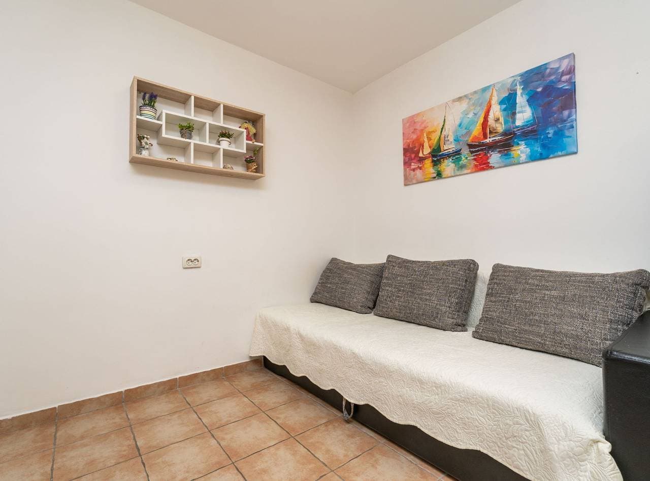 Foto 6 von 50: Apartment Lolo - Two Bedroom Apartment with Loggia and Street View