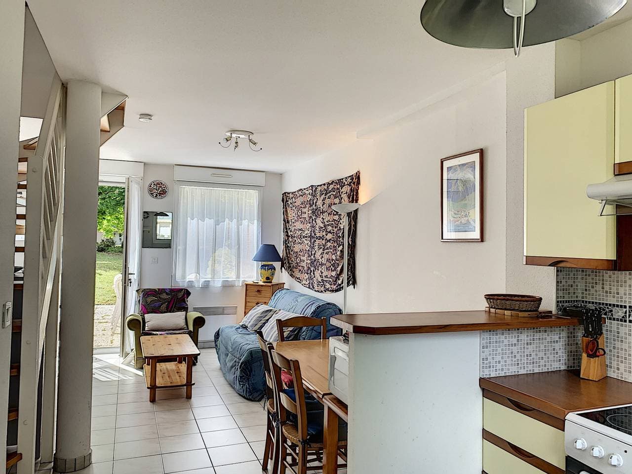 Foto 5 von 23: Geräumiges Duplex mit Terrasse in Strandnähe, ruhig und grün