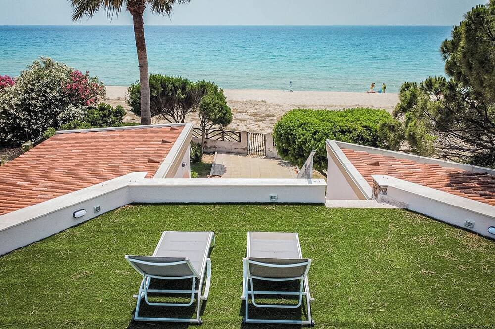 Villa am Meer am wunderschönen Strand von Solanas 1
