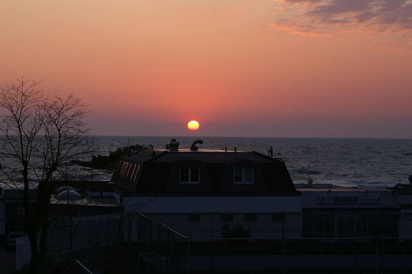 Foto 13 von 25: Traumhafter Blick auf die Ostsee... direkt hinterm Deich!