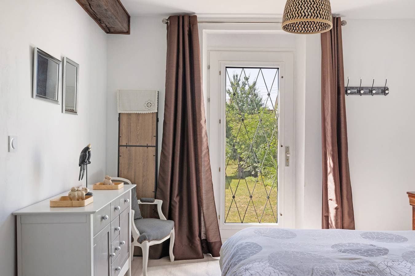 Foto 12 von 27: Gîte Le Francvillois: Ferienhaus mit privatem Garten und WLAN