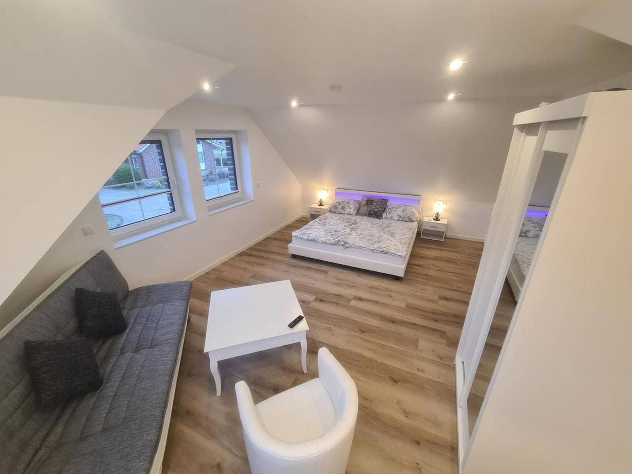 Foto 7 von 10: Ferienhaus 'Emily' mit Seeblick, privater Terrasse und Wi-Fi