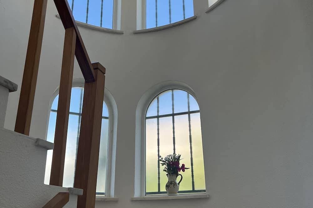 Foto 10 von 26: Luxusvilla mit 4 Schlafzimmern, Pool und Meerblick in der Nähe von Strand und Dorf