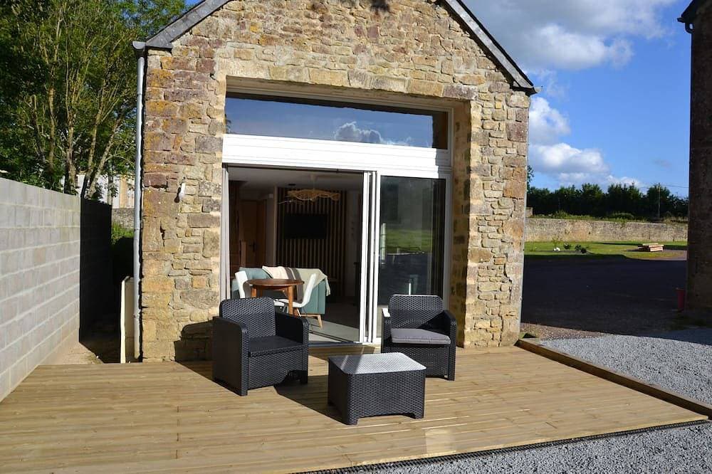 2-person cocoon gîte in the heart of nature, very bright, 15 minutes from Utah Beach 1
