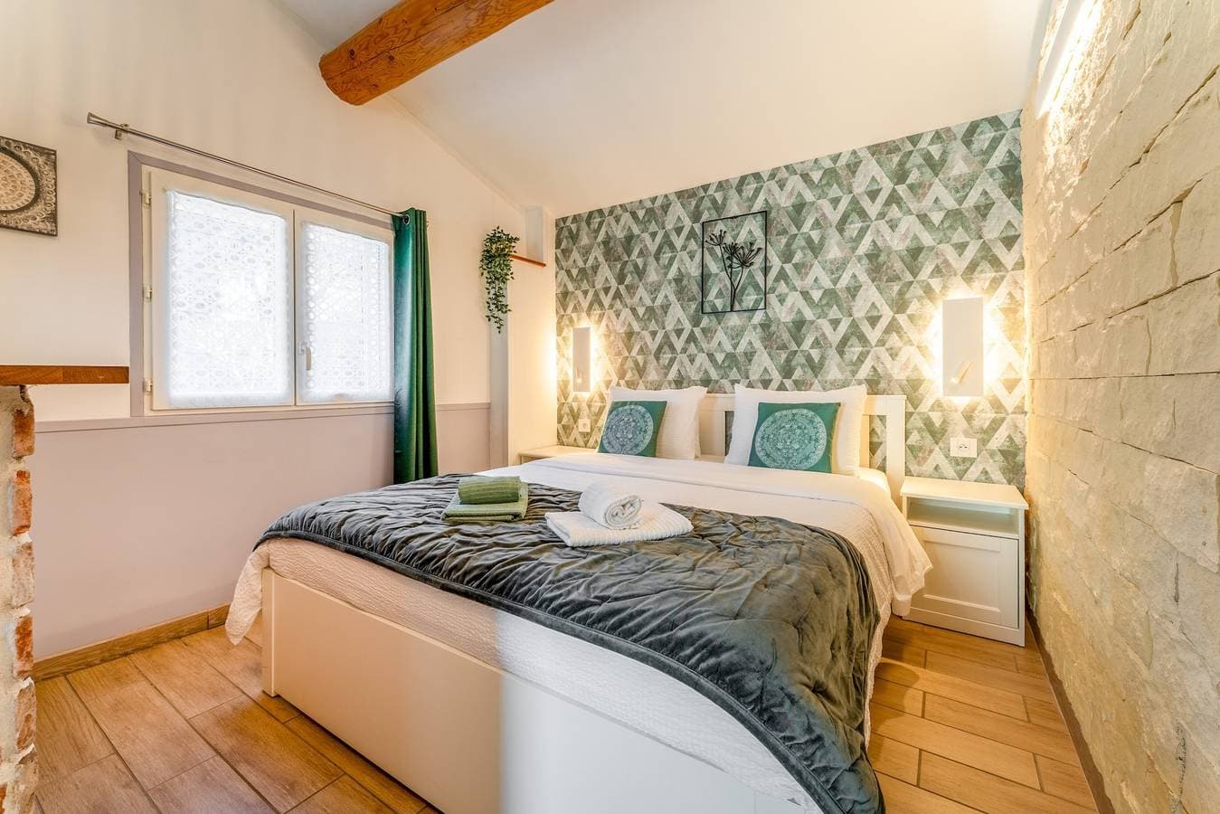 Foto 9 von 35: Studio 'La Petite Maison' mit Blick auf den Mont Ventoux, WLAN und Klimaanlage
