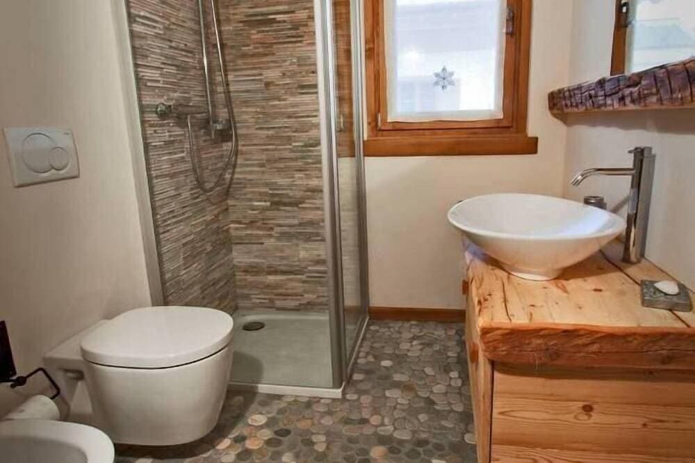 Foto 5 von 22: Alpiner Charme & Grüne Seele: Drei-Zimmer-Wohnung mit Blick und Garten