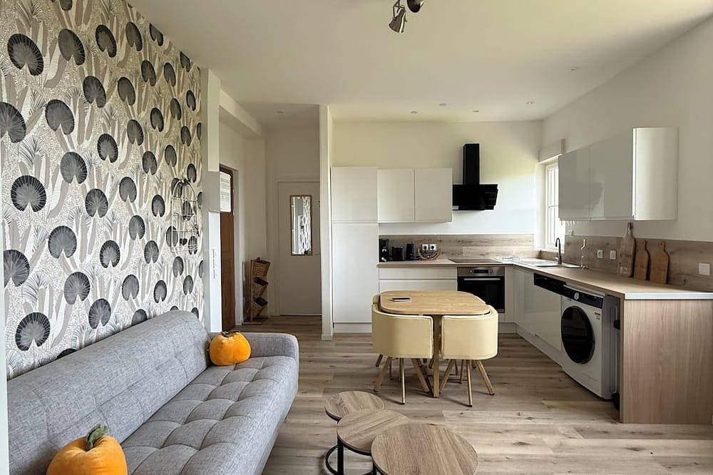 A peaceful and bright apartment between land and sea 1