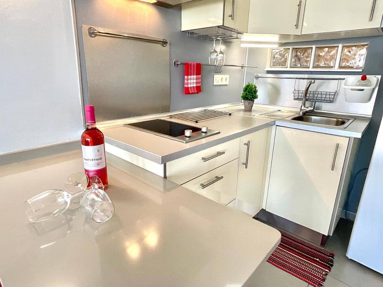Foto 11 von 22: One-Bedroom Apartment